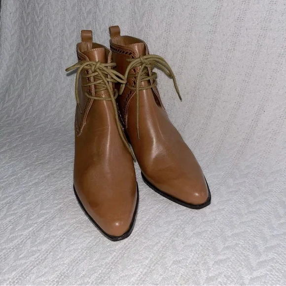 Bettye Muller Frontier Leather Lace Up Block Heel Ankle Boots • Anthropologie • - Picture 6 of 14